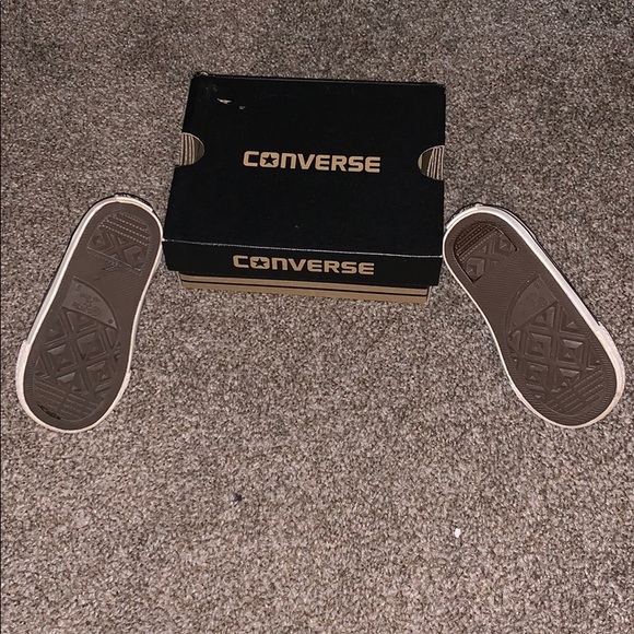 Gently used pair of toddler converse black/plaid - Picture 3 of 4